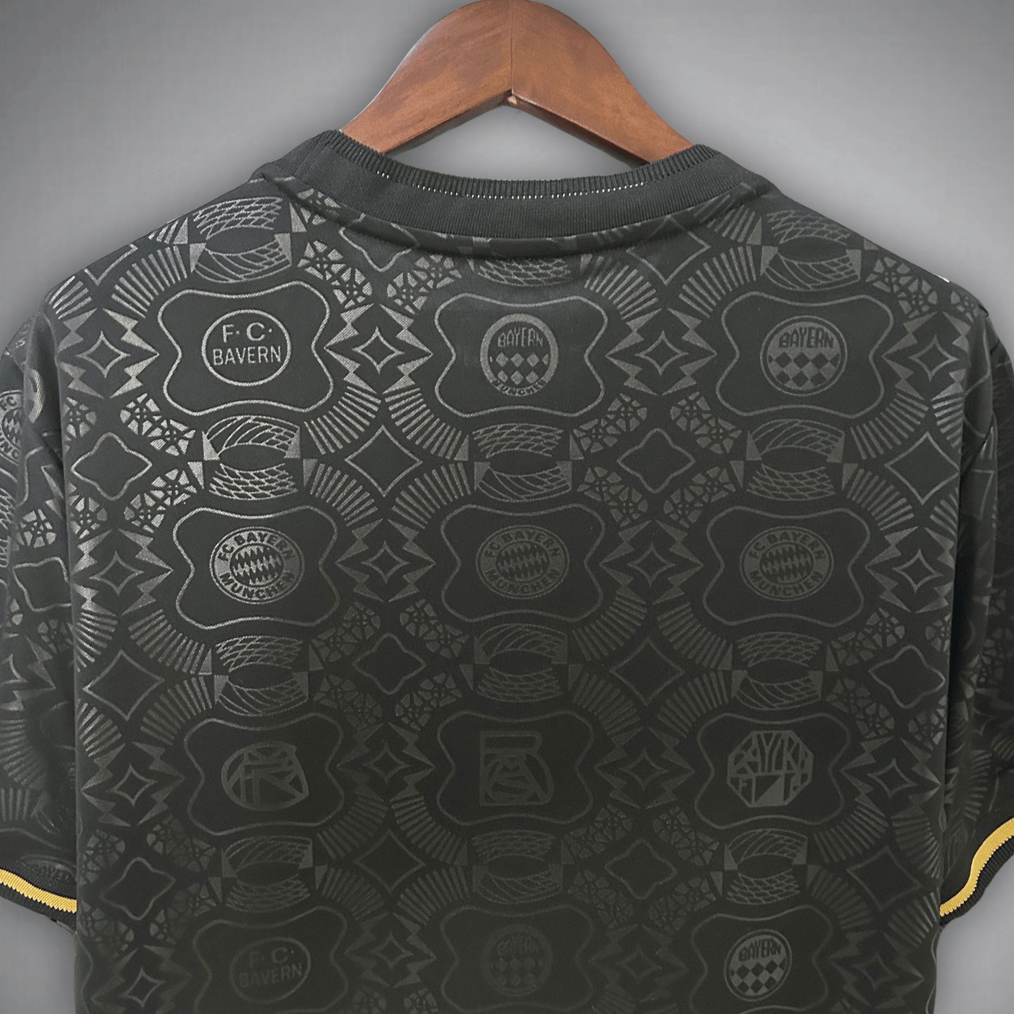 FC Bayern "Luxe Chrome" Premium Kit